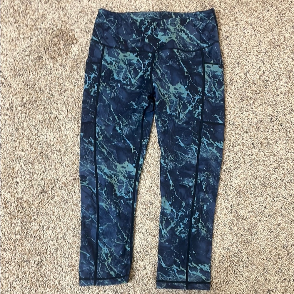 Constantly varied gear Gold marble capris